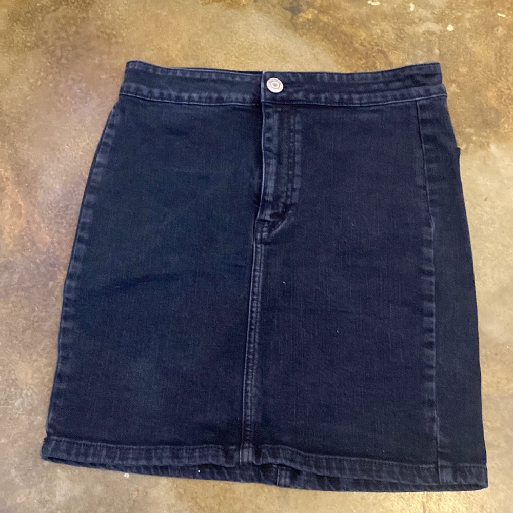 American Eagle black pencil skirt